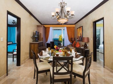 Cancun Luxury Vacation Rental Condo Two Bedrooms on Beach